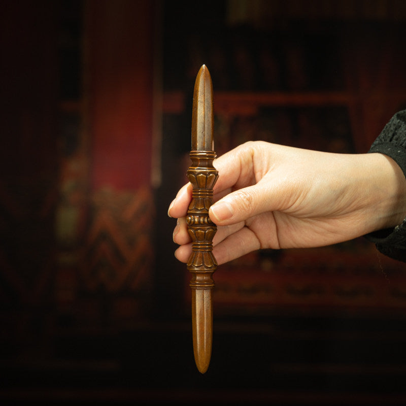 Rare Tibetan Single-Prong Vajra Pestle in Red Lima Copper – Antique Esoteric Ritual Instrument