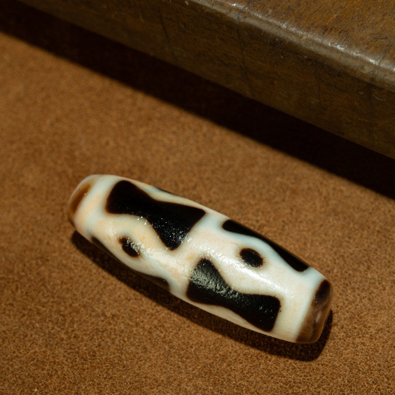 Tibetan Millennium Vajra Six-Eye Dzi Bead with Cinnabar – Rare Totem, Nine-Eye Shale Antique