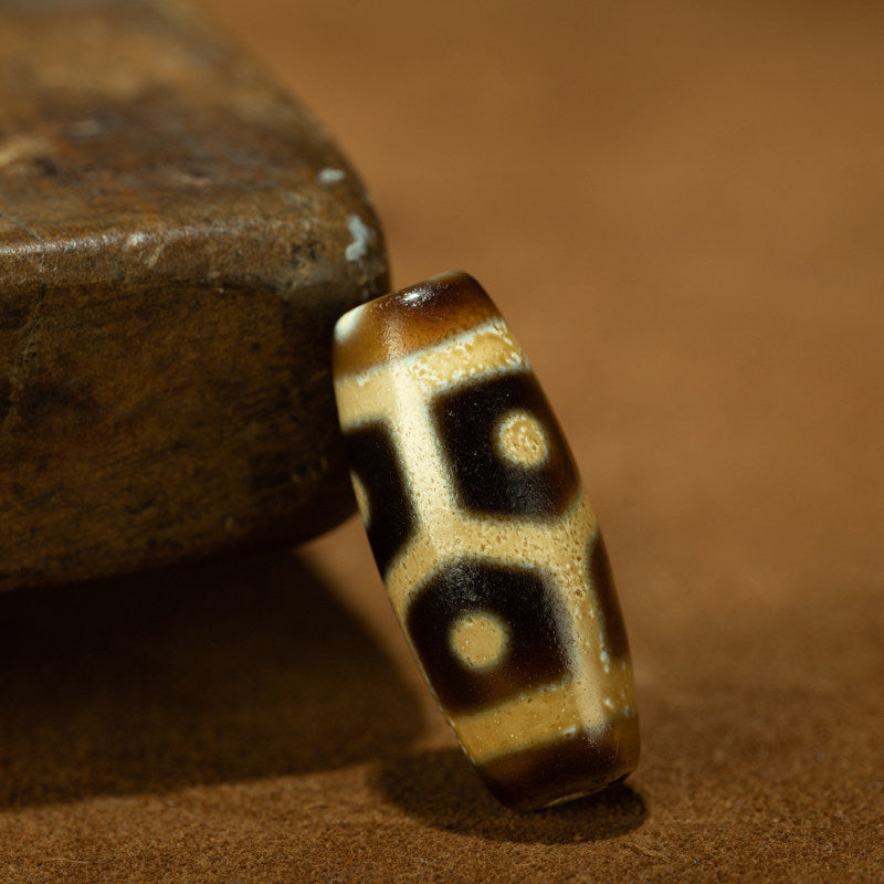 Tibetan Tortoiseshell Six-Eye Dzi Bead – Rare Ivory Yellow, Solid Eye Pattern, Nine-Eye Shale