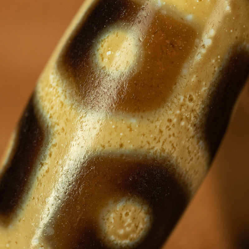 Tibetan Tortoiseshell Six-Eye Dzi Bead – Rare Ivory Yellow, Solid Eye Pattern, Nine-Eye Shale