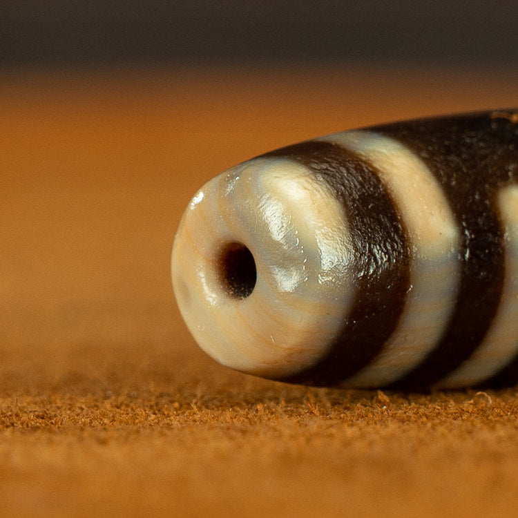 Tibetan Millennium Pure One-Eye Double Mountain Dzi Bead Pendant – Nine-Eye Shale Antique