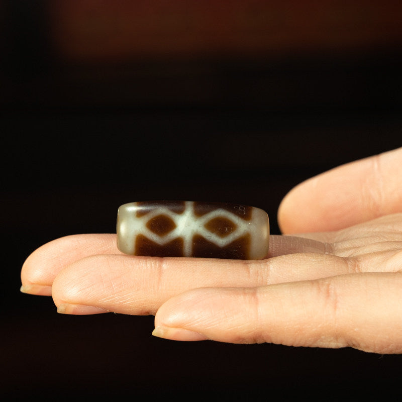 Tibetan Millennium Pure Vajra Diamond Six-Eye Dzi Bead – Tender Color, Highest Totem Grade, Nine-Eye Shale