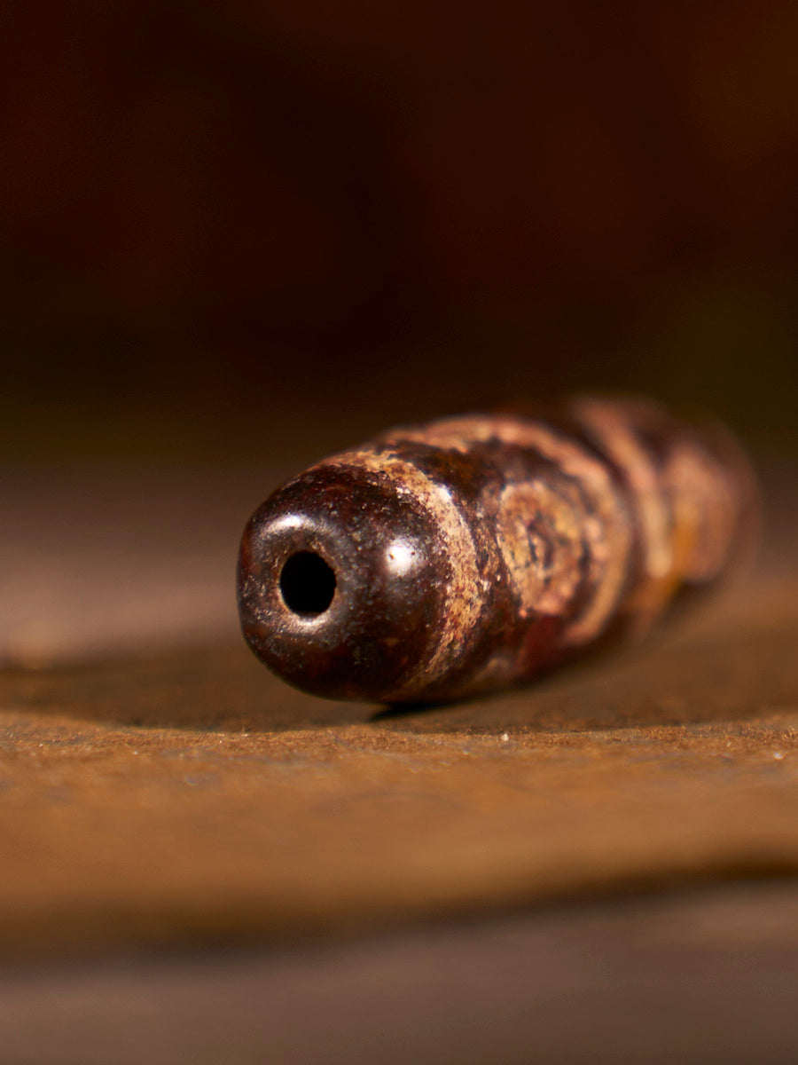 Tibetan Zhangzhung Era Three-Eyed Treasure Canopy Agate Dzi Bead