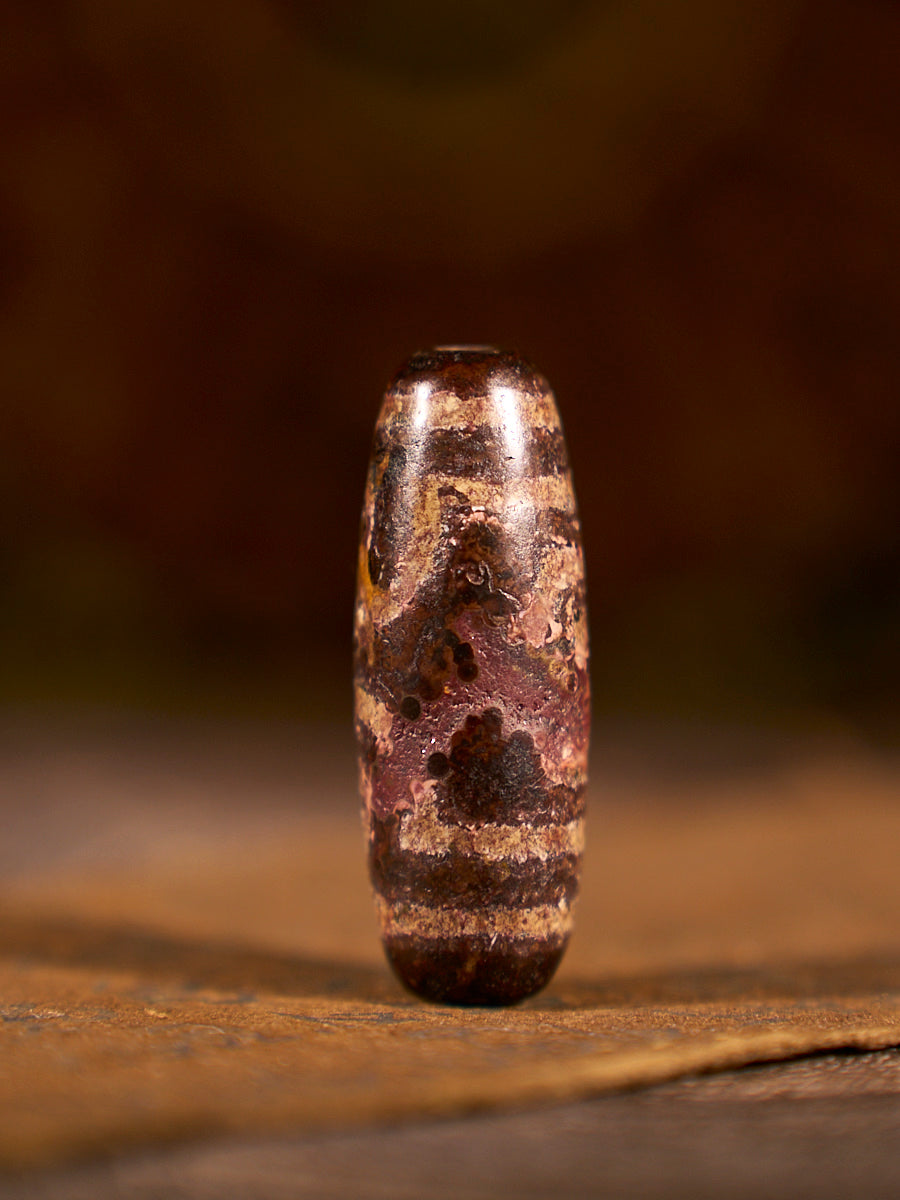 Tibetan Zhangzhung Era Three-Eyed Treasure Canopy Agate Dzi Bead