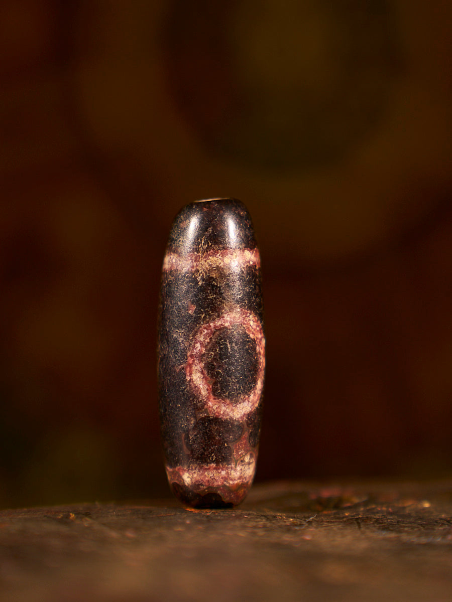 Heaven-and-Earth Harmony Tibetan Zhangzhung Era Agate Dzi Bead
