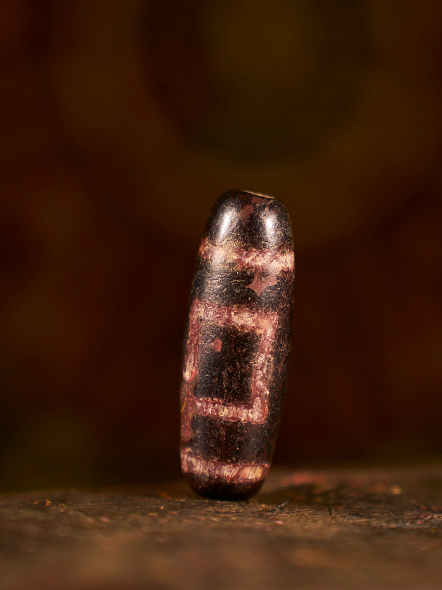 Heaven-and-Earth Harmony Tibetan Zhangzhung Era Agate Dzi Bead
