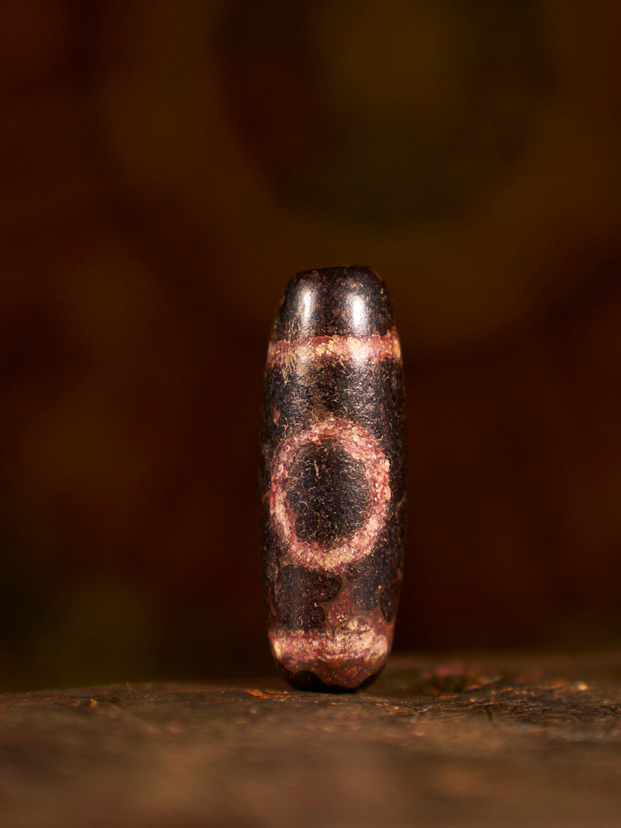 Heaven-and-Earth Harmony Tibetan Zhangzhung Era Agate Dzi Bead