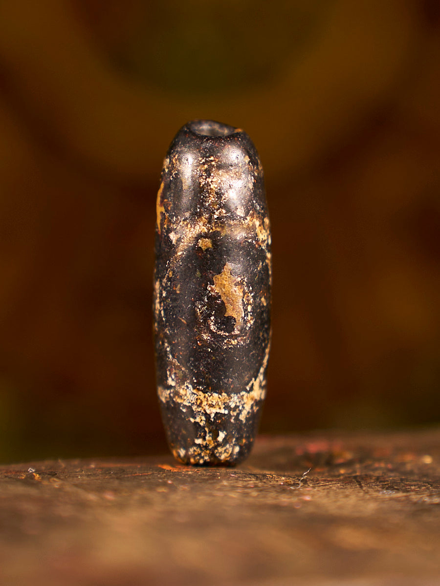 Vajra Guardian Zhangzhung Era Tibetan Two-Eyed Agate Dzi Bead