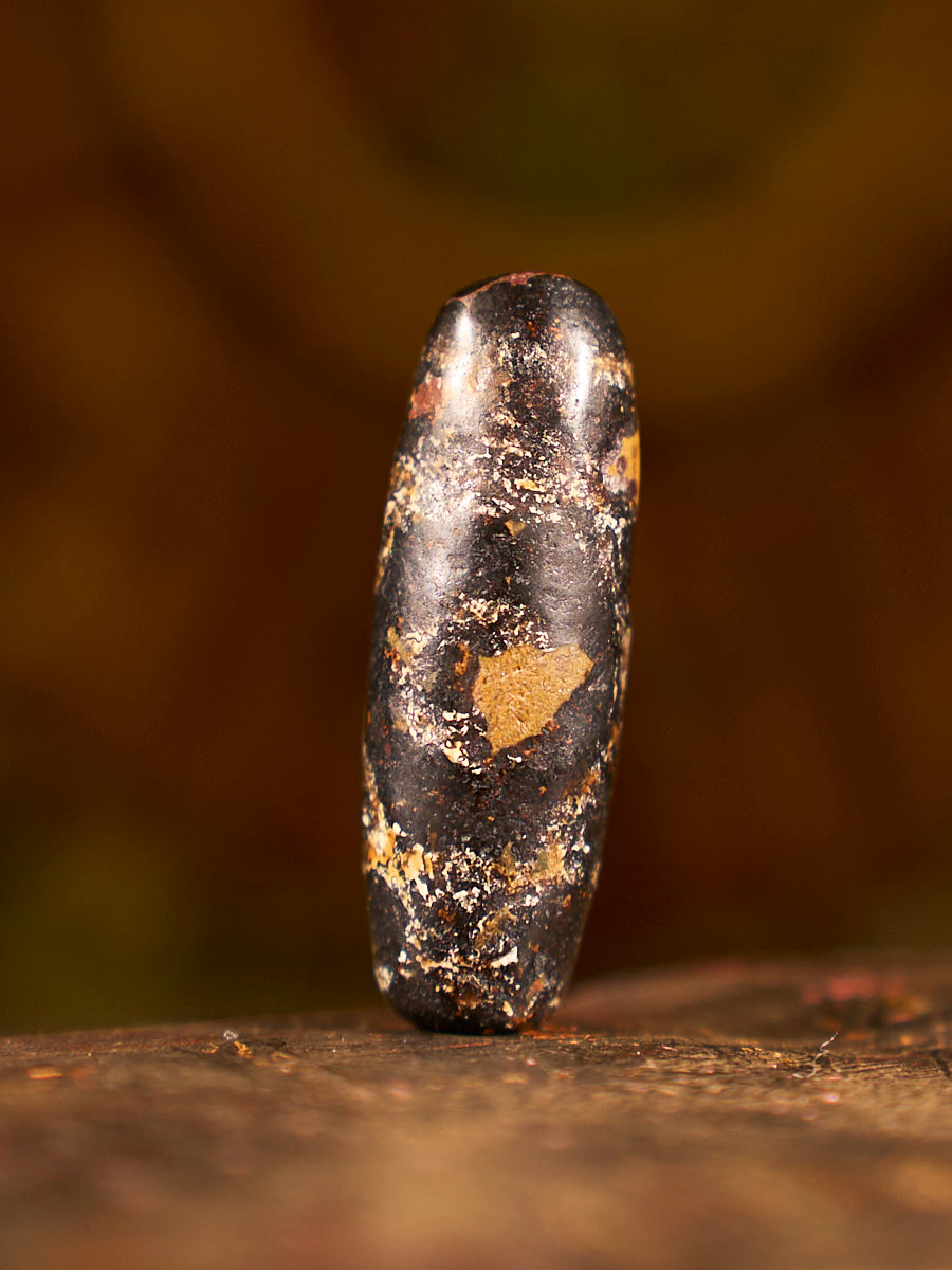 Vajra Guardian Zhangzhung Era Tibetan Two-Eyed Agate Dzi Bead