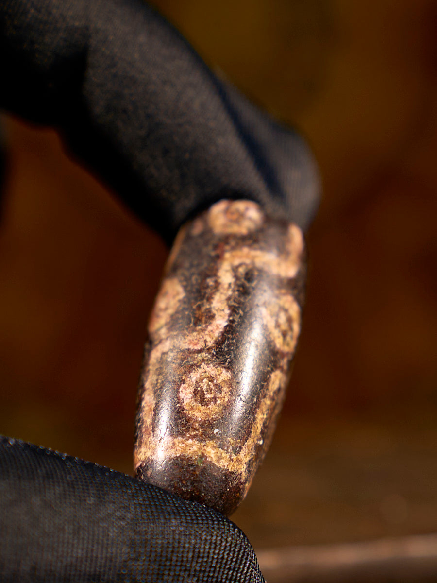 Zhangzhung Era Millennial Broken Nine-Eyed Agate Dzi Bead