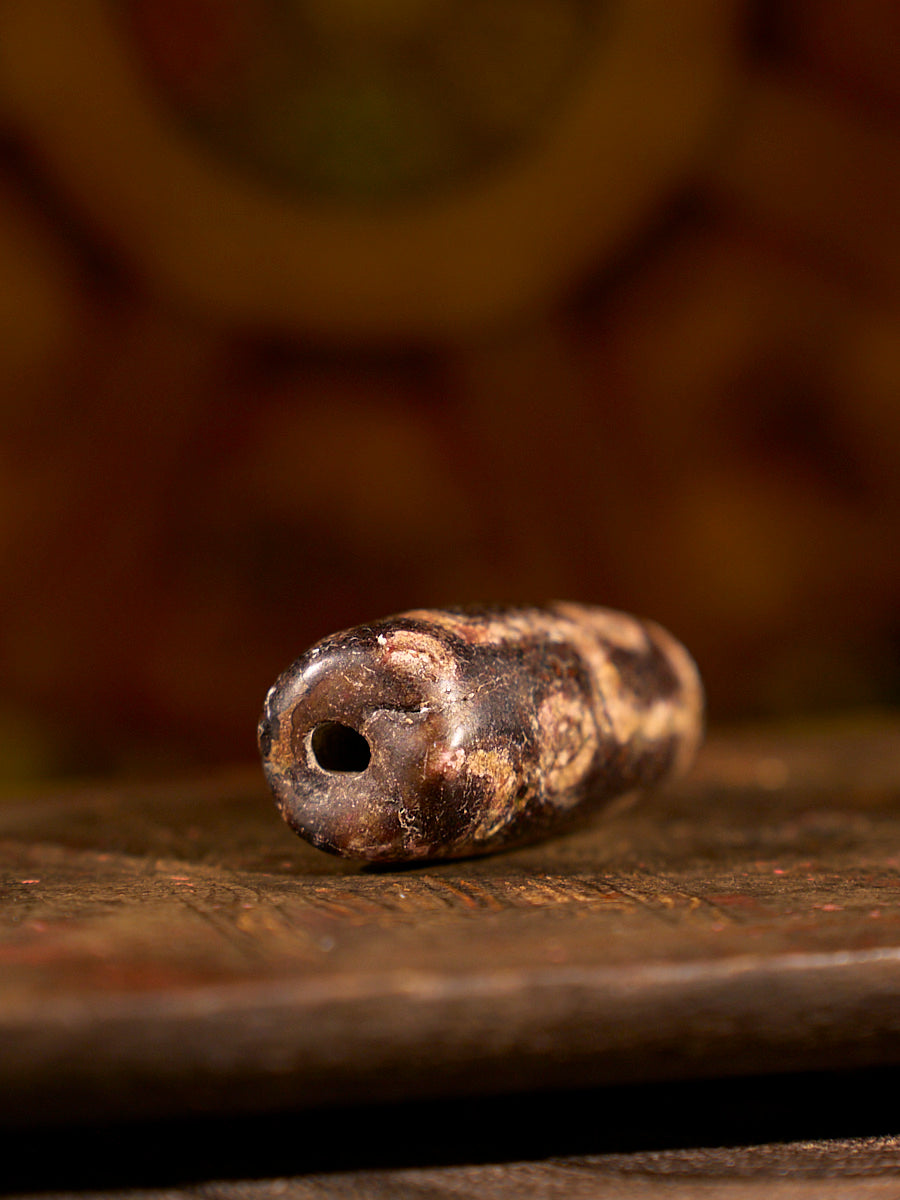 Zhangzhung Era Millennial Broken Nine-Eyed Agate Dzi Bead