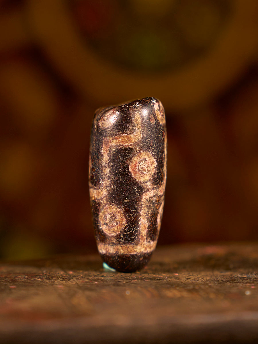 Zhangzhung Era Millennial Broken Nine-Eyed Agate Dzi Bead