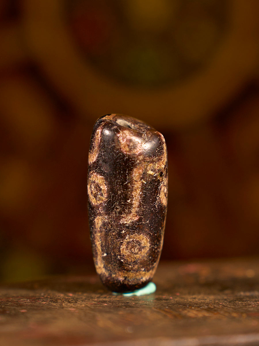 Zhangzhung Era Millennial Broken Nine-Eyed Agate Dzi Bead
