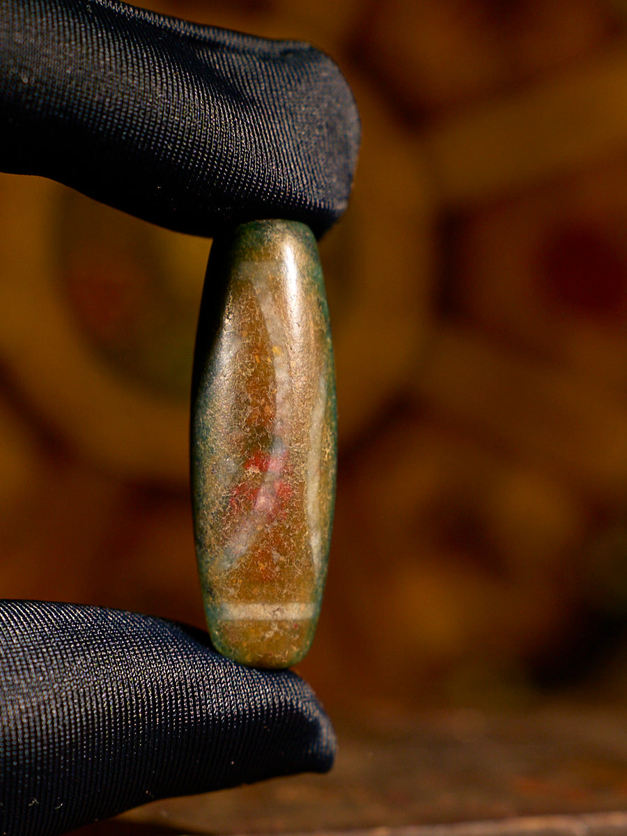 Tibetan Auspicious Dragon Union Two-Eyed Agate Dzi Bead