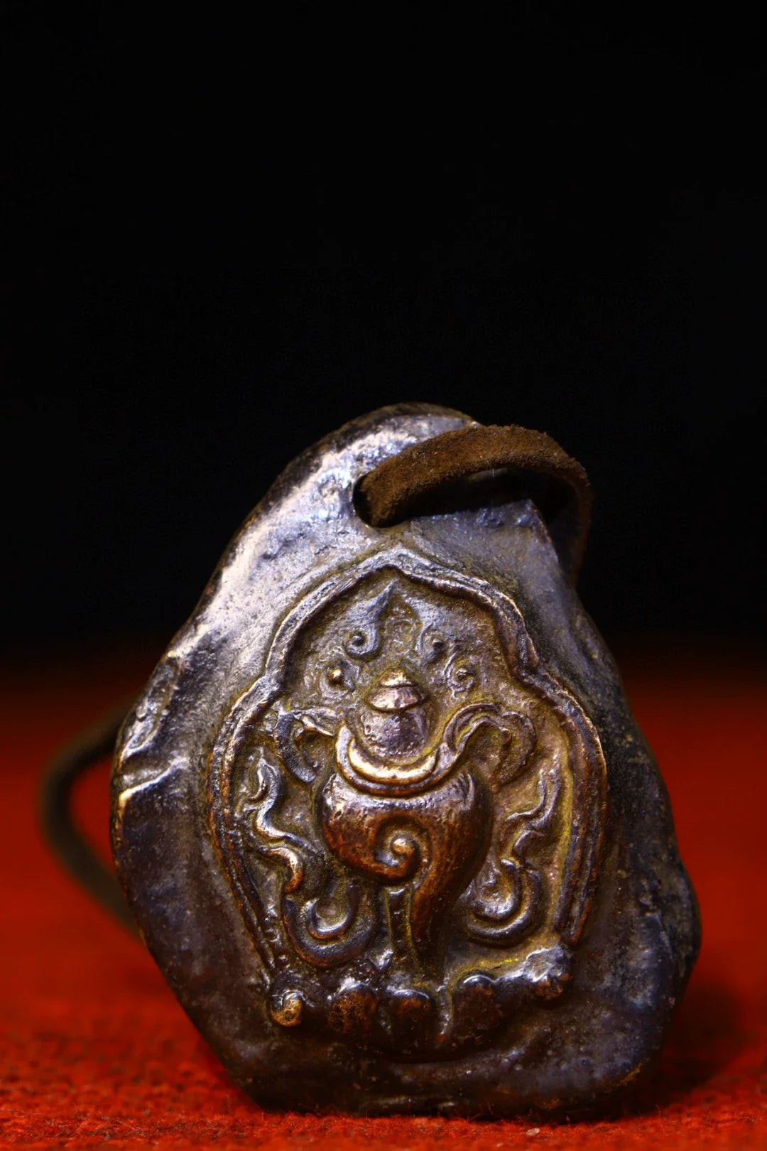 Conch WEALTH Thokcha Necklace for Eliminating Poverty