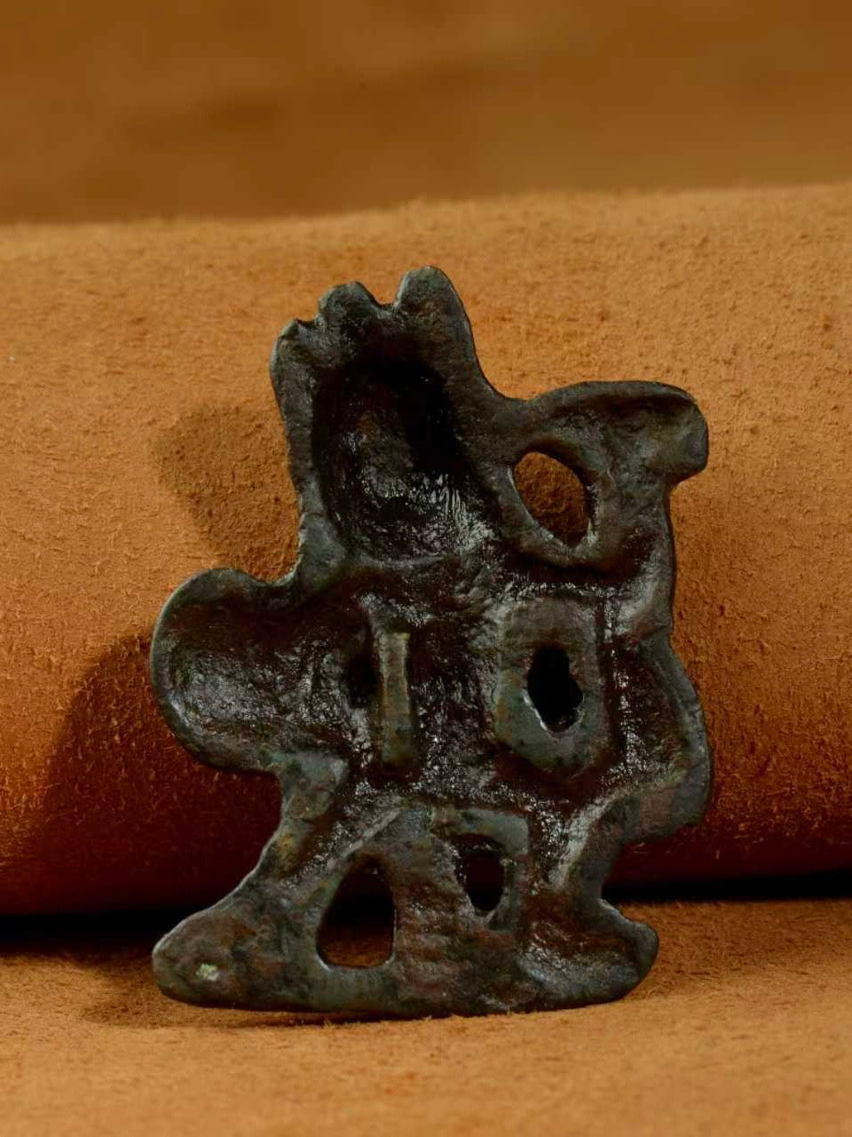 Song–Yuan Thokcha Vajrapani Black Lacquer Patina Amulet
