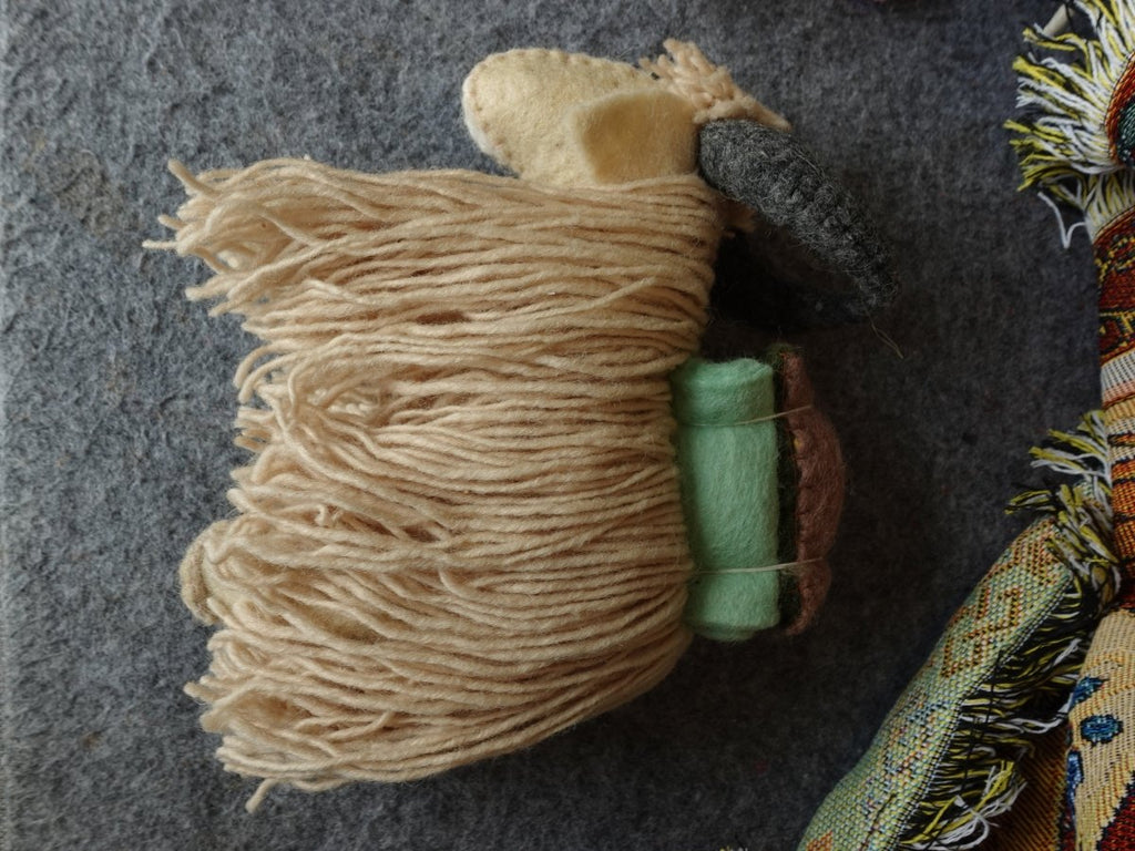 Handcrafted Yak Wool Yak Figure – Natural Elegance & Artisan Craftsmanship