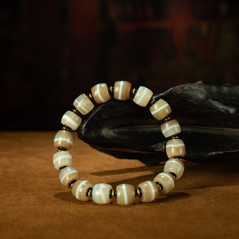 Tibetan Millennium Medicine Buddha Dzi Drum Bead Bracelet – Single-Line Milky Etched, Eastern Tibet