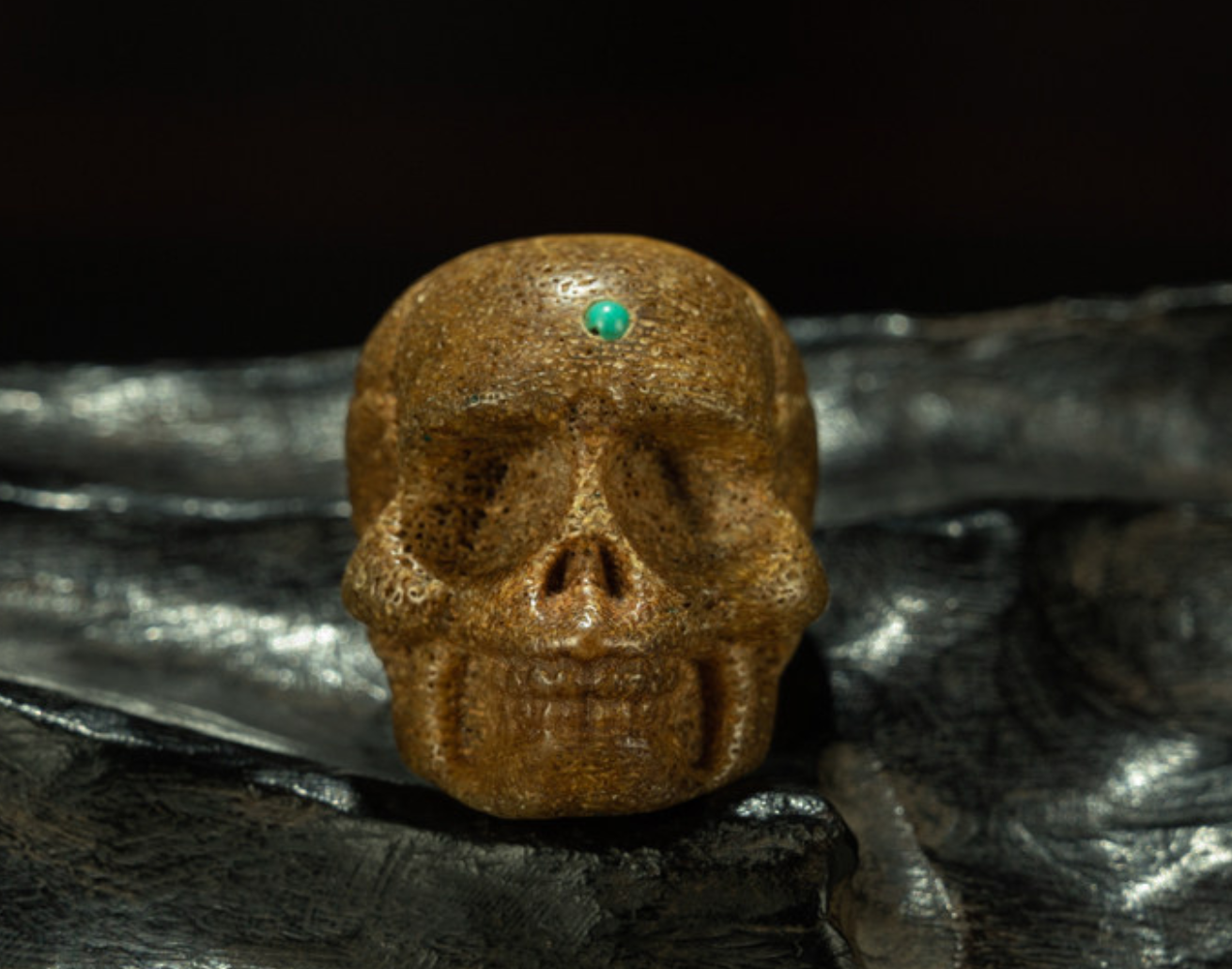 Qing Dynasty Tibetan Tantric Charnel Ground Skull Amulet – Yogi "Dorje Lingpa" Lineage, Inlaid Turquoise