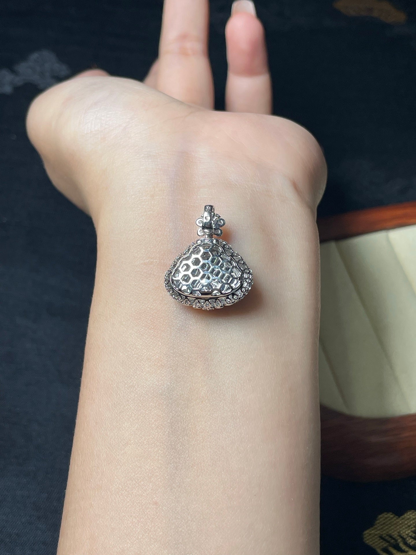 18K金 阳绿佛公