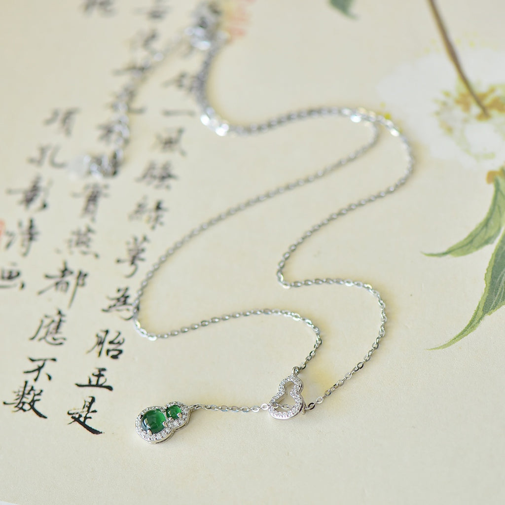 30013#925银镶嵌翡翠蛋面葫芦锆石自生链素银吊坠款